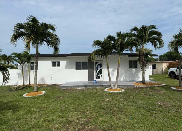 Property at 14621 SW 106th Ave, Miami, FL 33176, 3 beds, 2 baths