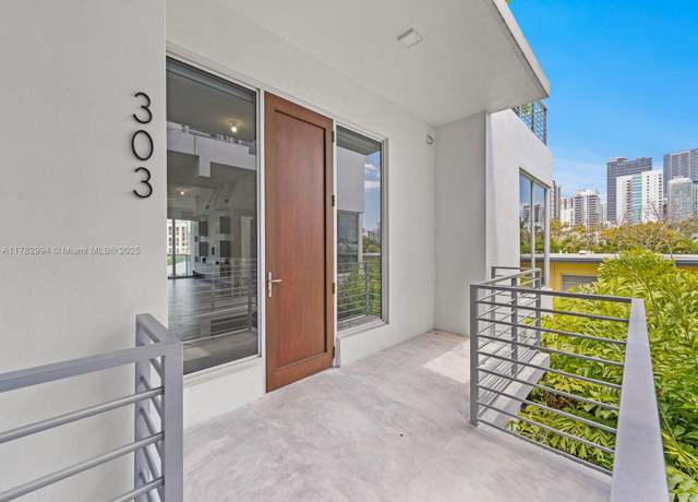 Property at 529 SW 11th St #303, Miami, FL 33129, 4 beds, 4.5 baths