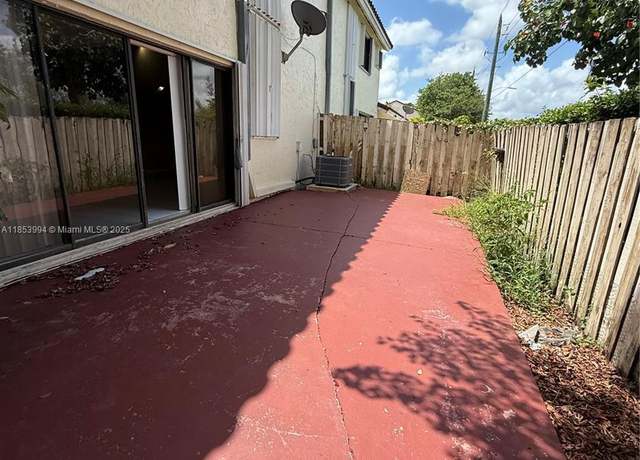 Property at 3208 San Remo Cir, Homestead, FL 33035, 3 beds, 2.5 baths