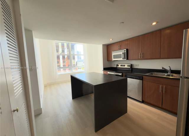 Property at 111 E Flagler St #805, Miami, FL 33131, 2 beds, 1 bath