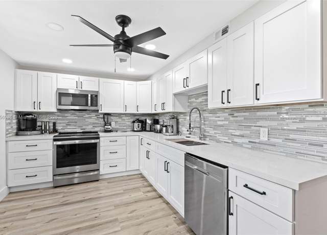 Property at 802 Cypress Grove Ln #409, Pompano Beach, FL 33069, 3 beds, 2.5 baths
