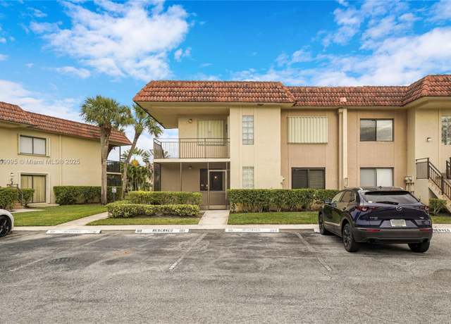 Property at 374 Lakeview Dr #101, Weston, FL 33326, 2 beds, 2 baths
