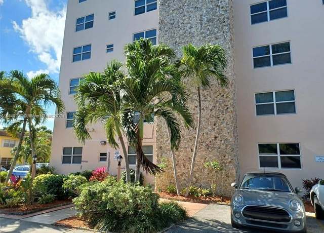 Property at 1830 Dixieanna St #606, Hollywood, FL 33020, 2 beds, 2 baths