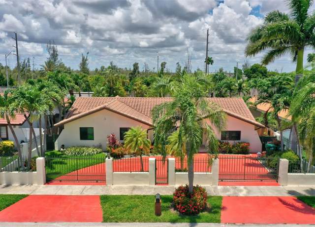 Property at 28 SW 136th Pl, Miami, FL 33184, 5 beds, 3 baths