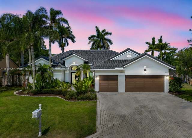 Property at 6121 Superior Blvd, Davie, FL 33331, 4 beds, 3 baths