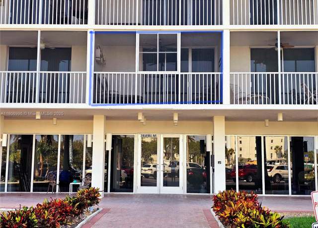 Property at 3 Bluebill Ave #211, Naples, FL 34108, 1 bath