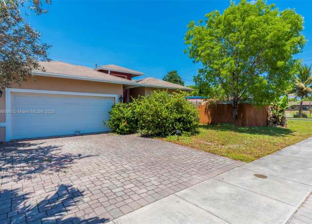 Property at 261 NE 41st St, Oakland Park, FL 33334, 3 beds, 2 baths