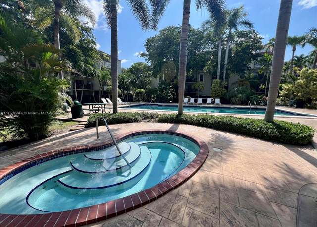 Property at 6902 N Kendall Dr Unit E303, Pinecrest, FL 33156, 2 beds, 1.5 baths