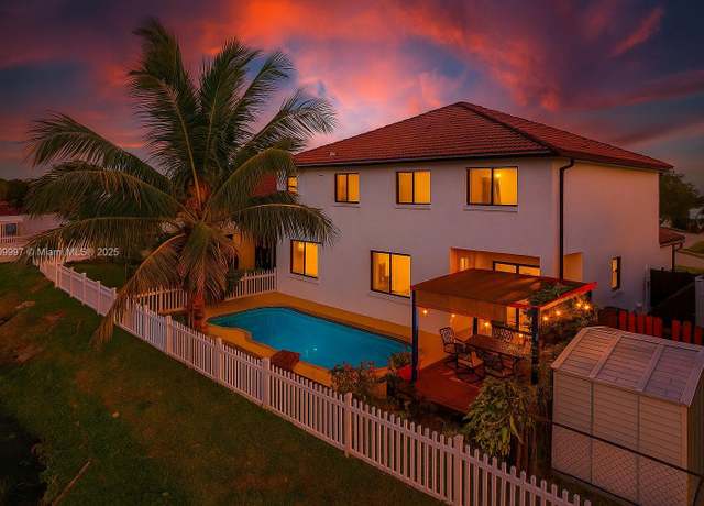 Property at 22542 SW 103rd Ct, Cutler Bay, FL 33190, 4 beds, 3 baths