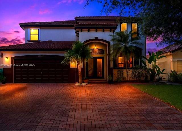 Property at 22542 SW 103rd Ct, Cutler Bay, FL 33190, 4 beds, 3 baths