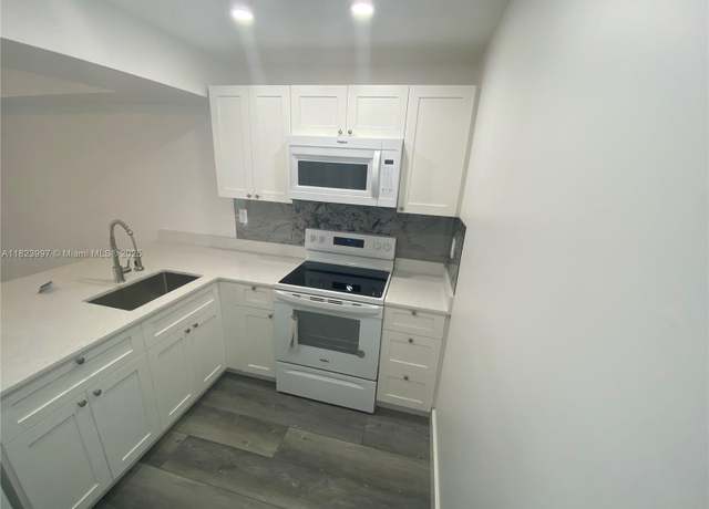 Property at 11800 SW 18th St Unit 527-4, Miami, FL 33175, 2 beds, 2 baths