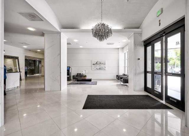 Property at 19370 Collins Ave #614, Sunny Isles Beach, FL 33160, 1 bed, 1 bath