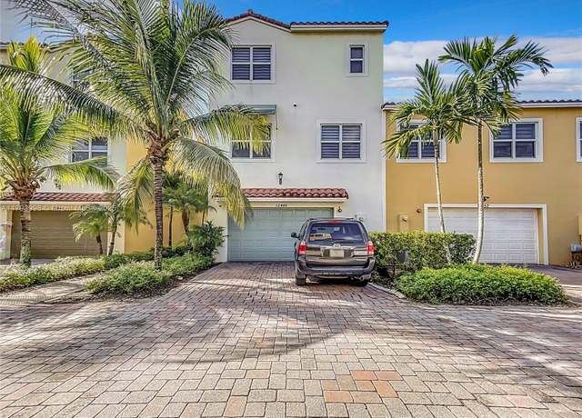 Property at 12448 NW 17th Mnr, Pembroke Pines, FL 33028, 4 beds, 4 baths