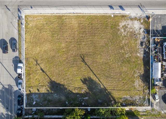 Property at 2450 Palm Ave, Hialeah, FL 33010