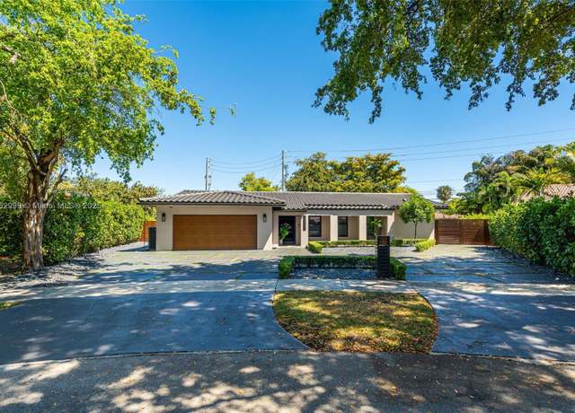 Property at 16511 Stonehaven Rd, Miami Lakes, FL 33014, 4 beds, 3 baths