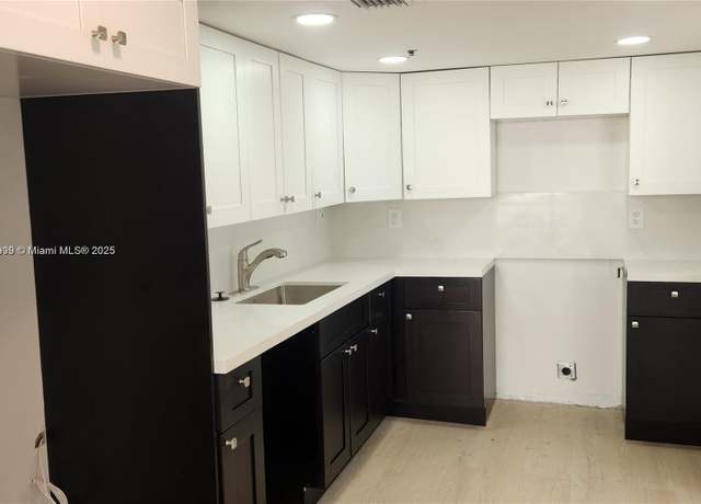 Property at 17890 W Dixie Hwy 318 Hwy #3, North Miami Beach, FL 33160, 3 beds, 2 baths