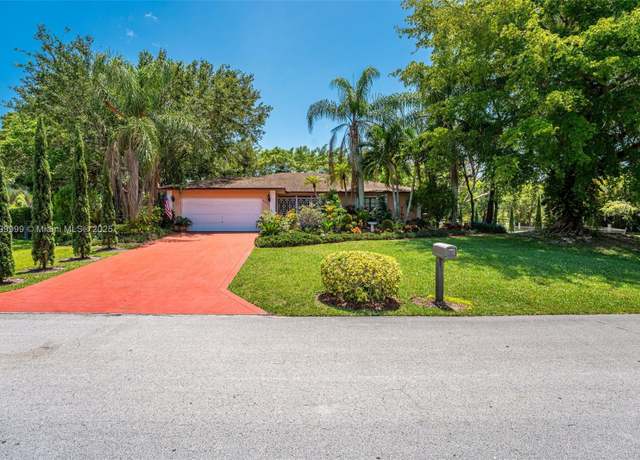 Property at 8620 SW 181st St, Palmetto Bay, FL 33157, 3 beds, 2 baths
