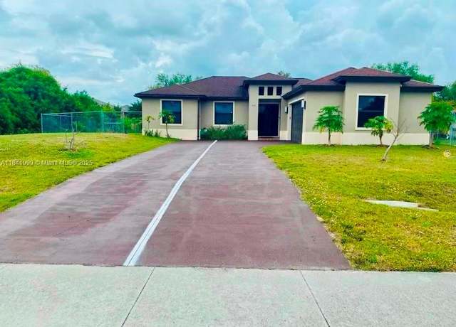 Property at 906 Sunniland Blvd, FL 33971, 3 beds, 2.5 baths