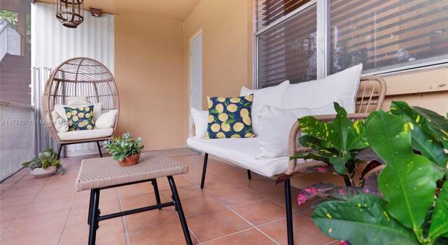 Photo of 2837 Pierce St #8, Hollywood, FL 33020