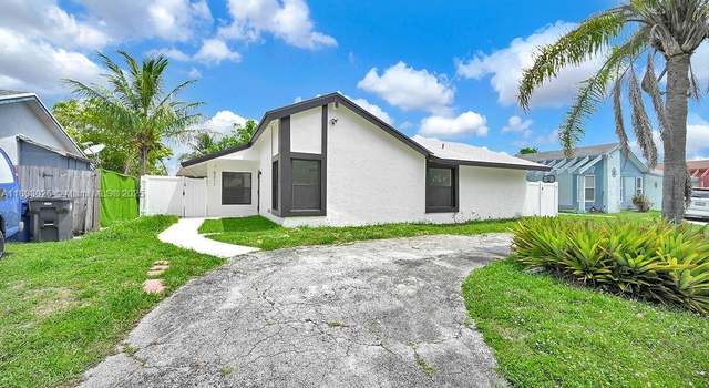 Photo of 8211 SW 4th Pl, North Lauderdale, FL 33068