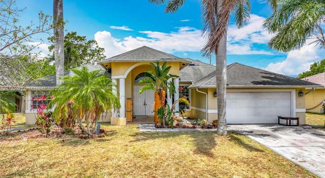 Photo of 375 SW Dustin Ave, Port St Lucie, FL 34953