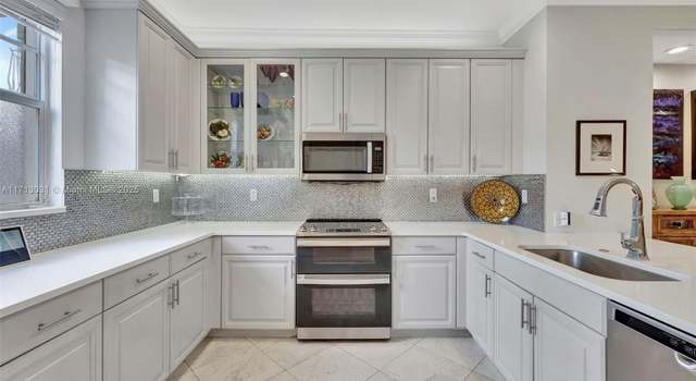 Photo of 1033 NE 17th Way #704, Fort Lauderdale, FL 33304