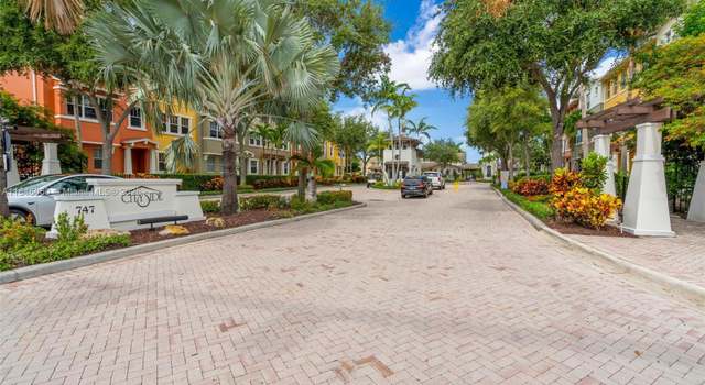Photo of 447 Corte Madera Ln #3, West Palm Beach, FL 33401