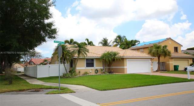 Photo of 6302 Tweksbury Ter, Davie, FL 33331