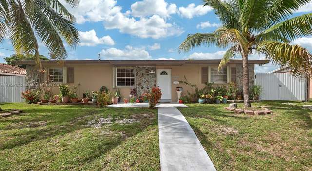 Photo of 11812 SW 207th St, Miami, FL 33177