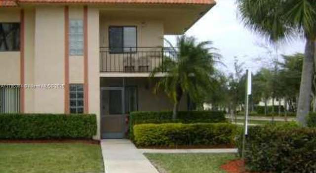 Photo of 357 Lakeview Dr #104, Weston, FL 33326