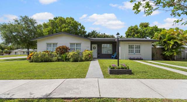 Photo of 9200 SW 178th Ter, Palmetto Bay, FL 33157