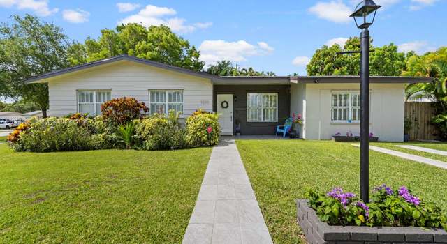 Photo of 9200 SW 178th Ter, Palmetto Bay, FL 33157