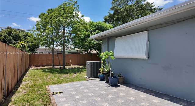 Photo of 8160 Taft St, Pembroke Pines, FL 33024