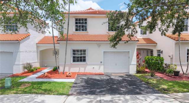 Photo of 831 SW 178th Way, Pembroke Pines, FL 33029