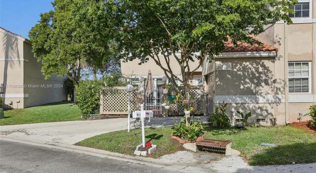 Photo of 10949 Mainsail Dr, Cooper City, FL 33026