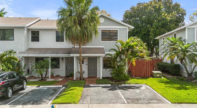 Photo of 301 NW 106th Ter, Pembroke Pines, FL 33026