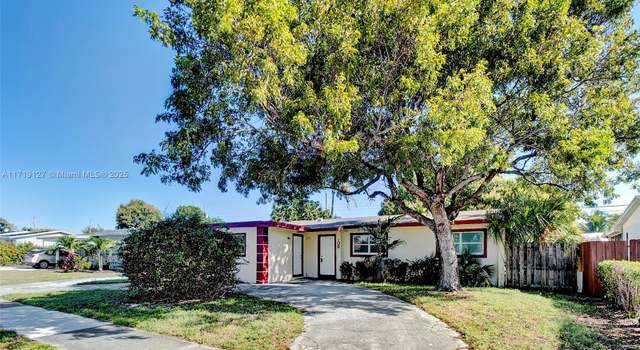 Photo of 108 N 12th St, Lantana, FL 33462