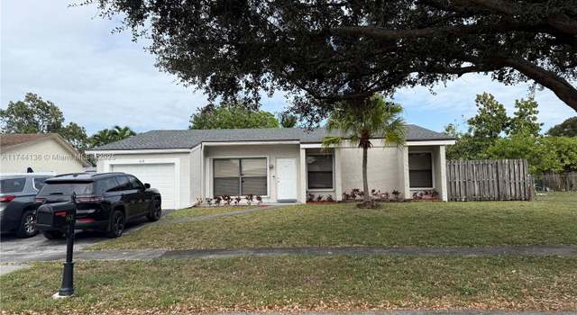 Photo of 8631 NW 8th St, Pembroke Pines, FL 33024