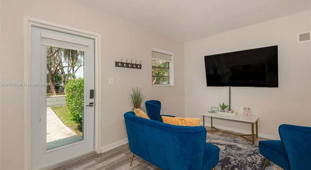 Photo of 250 NW 14th Way, Dania Beach, FL 33004