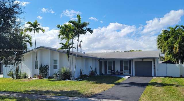 Photo of 19610 Lenaire Dr, Cutler Bay, FL 33157