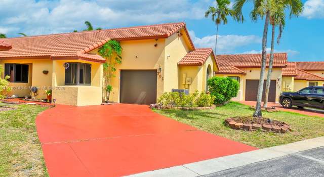 Photo of 701 SW 113th Ave, Pembroke Pines, FL 33025