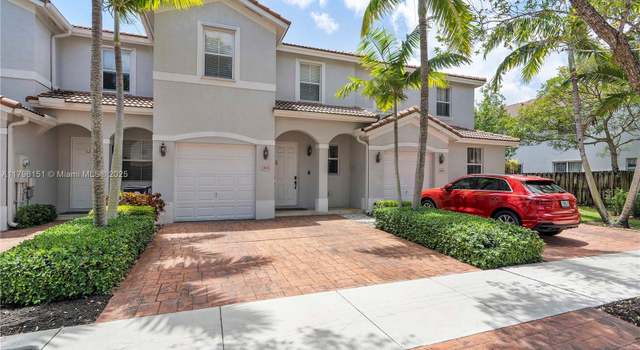 Photo of 1018 NE 208th St, Miami, FL 33179