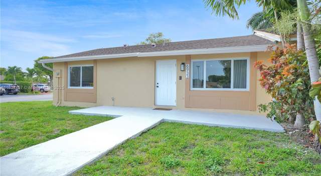 Photo of 6933 SW 152nd Ct, Miami, FL 33193