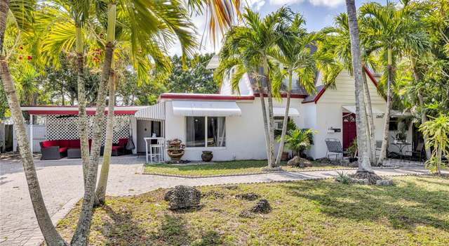 Photo of 1960 NE 182nd St, North Miami Beach, FL 33162