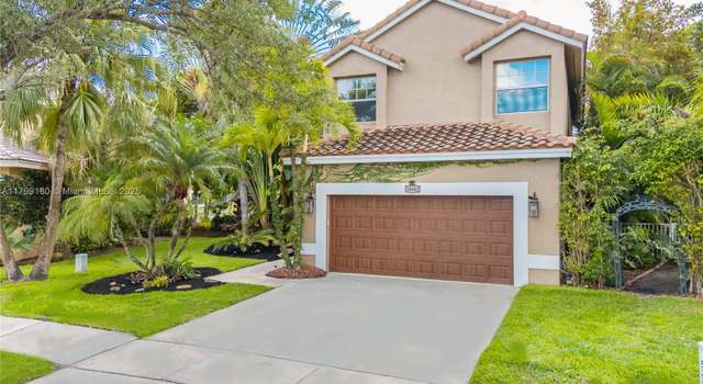 Photo of 18442 NW 12th St, Pembroke Pines, FL 33029