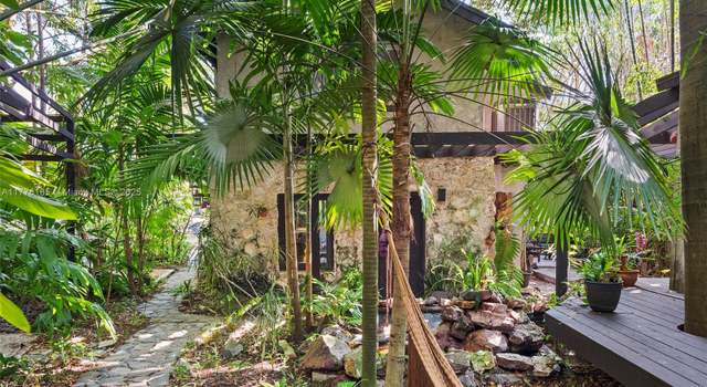 Photo of 376 NE 85th St, El Portal, FL 33138