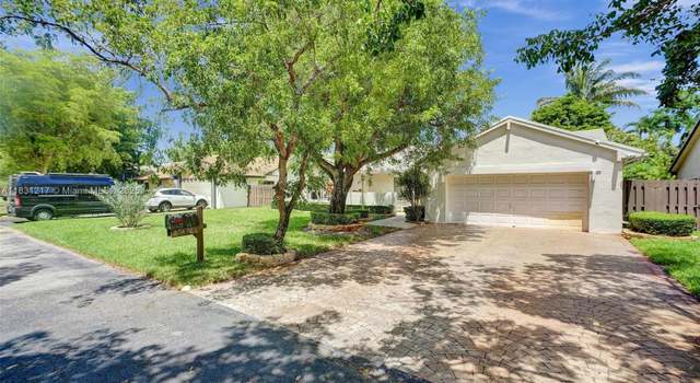Photo of 5432 SW 150th Pl, Miami, FL 33185