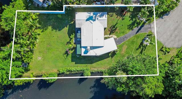 Photo of 465 NW 32nd Ct, Oakland Park, FL 33309