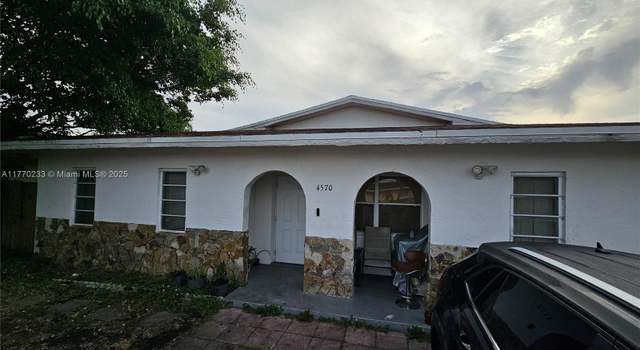 Photo of 4570 SW 43rd Ter, Fort Lauderdale, FL 33314
