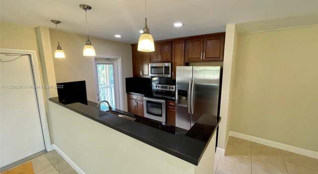Photo of 1958 Monroe St #310, Hollywood, FL 33020
